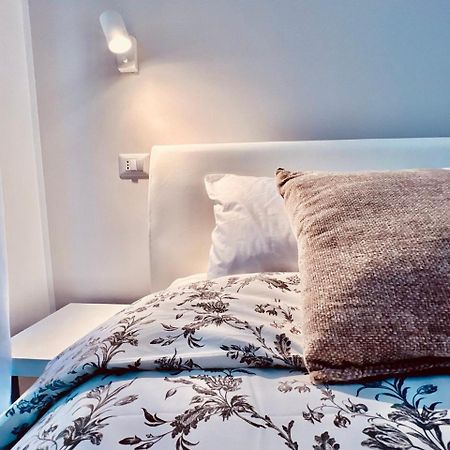 Finella Charming Rooms Bari Exterior foto
